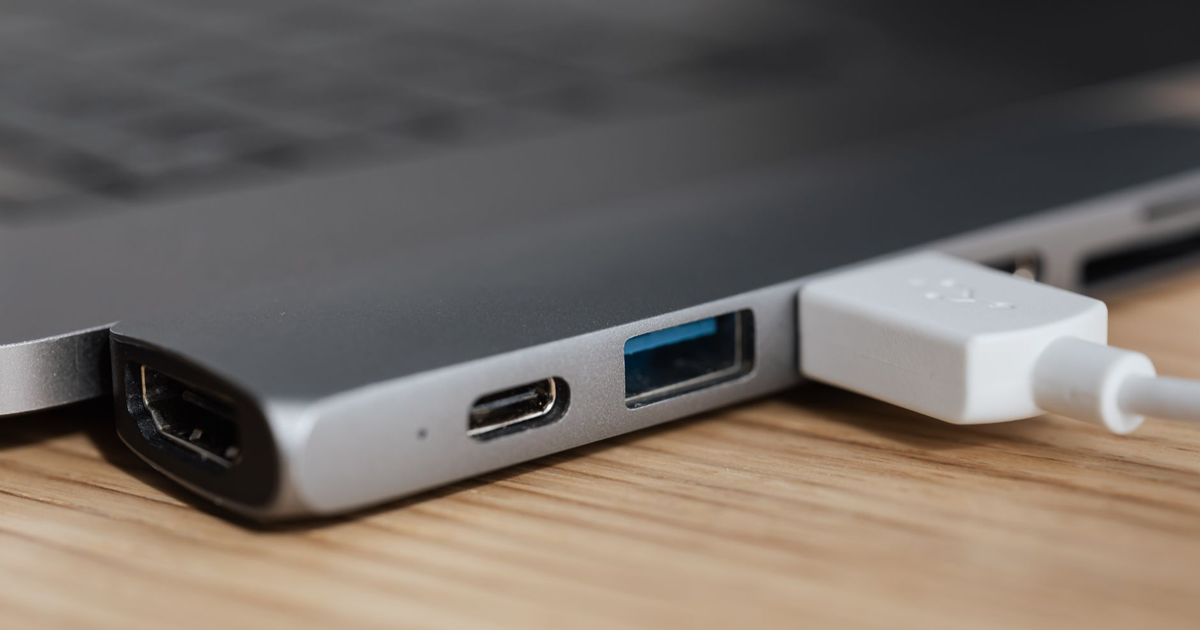 How to Choose a Docking Station for Your Laptop