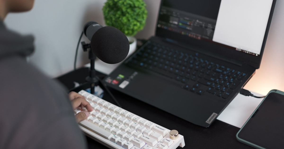 How to Choose a USB Microphone for Calls & Recording